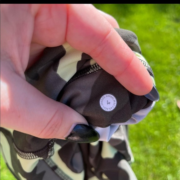 Lululemon Swift Speed High-Rise Tight 28" - Picture 2 of 11